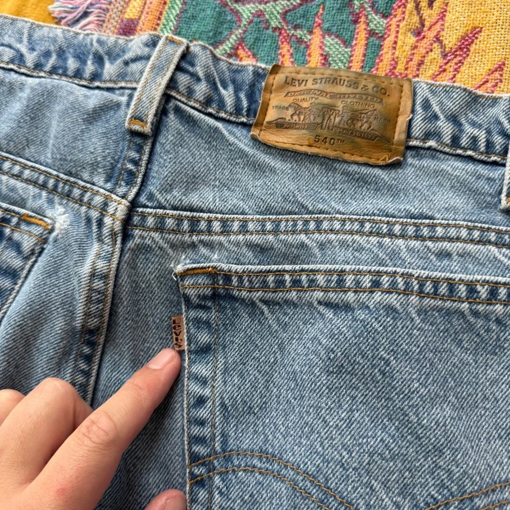 Levis 540 Relaxed Fit‎ Denim Shorts Mens 38 Blue Medium Wash Cut Off Jorts Vtg